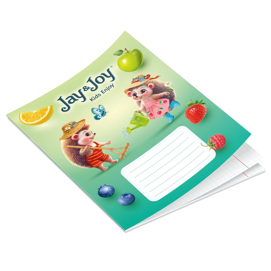 Яскравий зошит для малювання Jay&Joy (12 аркушів) містить двох мультяшних їжачків - один загрібає, інший поливає квіти - з фруктовими акцентами, текст "Jay&Joy Kids Enjoy" та порожнє місце для вашого імені.